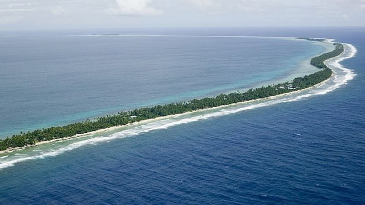 பருவநிலை மாற்றத்துக்கு உலகம் இழக்கபோகும் முதல் நாடு துவாலு தீபகற்பம்!! இந்த நாட்டின் அற்புதம் என்ன? பருவநிலை மாற்றத்துக்கு உலகம் இழக்கபோகும் முதல் நாடு துவாலு தீபகற்பம்!! இந்த நாட்டின் அற்புதம் என்ன?