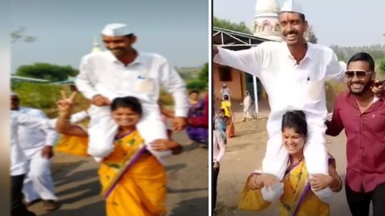एक जीत ऐसी भी: पति सरपंच का चुनाव जीता तो पत्नी ने उसे कंधे पर उठाकर घुमाया, जश्न के आगे सब भूल गई एक जीत ऐसी भी: पति सरपंच का चुनाव जीता तो पत्नी ने उसे कंधे पर उठाकर घुमाया, जश्न के आगे सब भूल गई