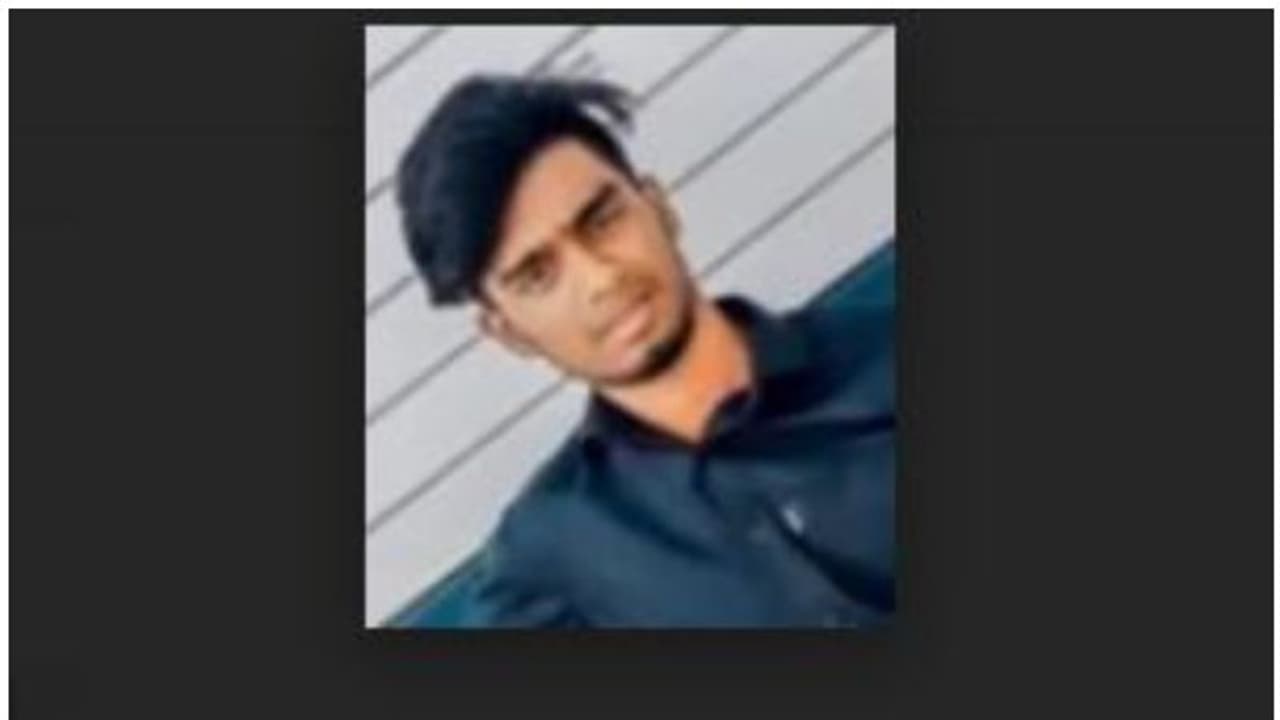 ലോറി നന്നാക്കുന്നതിനിടെ സ്റ്റാര്‍ട്ടായി മുന്നോട്ടു നീങ്ങി; തെങ്ങിനിടയില്‍ കുരുങ്ങി യുവാവിന് ദാരുണാന്ത്യം