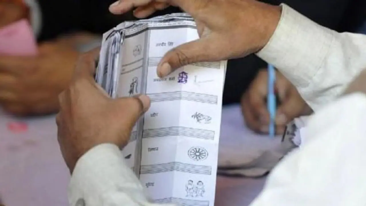 తెలంగాణలో గ్రాడ్యుయేట్స్ ఎమ్మెల్సీ ఎన్నికలు: రికార్డు స్థాయిలో పోలింగ్ తెలంగాణలో గ్రాడ్యుయేట్స్ ఎమ్మెల్సీ ఎన్నికలు: రికార్డు స్థాయిలో పోలింగ్