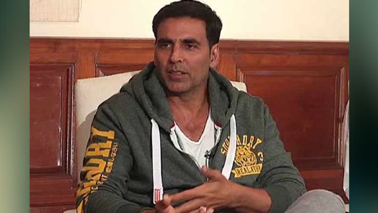 ಈ ಎರಡು ರೂಲ್ಸ್ ಪಾಲಿಸಿದ್ರೆ ಫಿಟ್ & ಫೈನ್ ಆಗಿರ್ಬಹುದು: ಅಕ್ಷಯ್ ಕುಮಾರ್ ಈ ಎರಡು ರೂಲ್ಸ್ ಪಾಲಿಸಿದ್ರೆ ಫಿಟ್ & ಫೈನ್ ಆಗಿರ್ಬಹುದು: ಅಕ್ಷಯ್ ಕುಮಾರ್