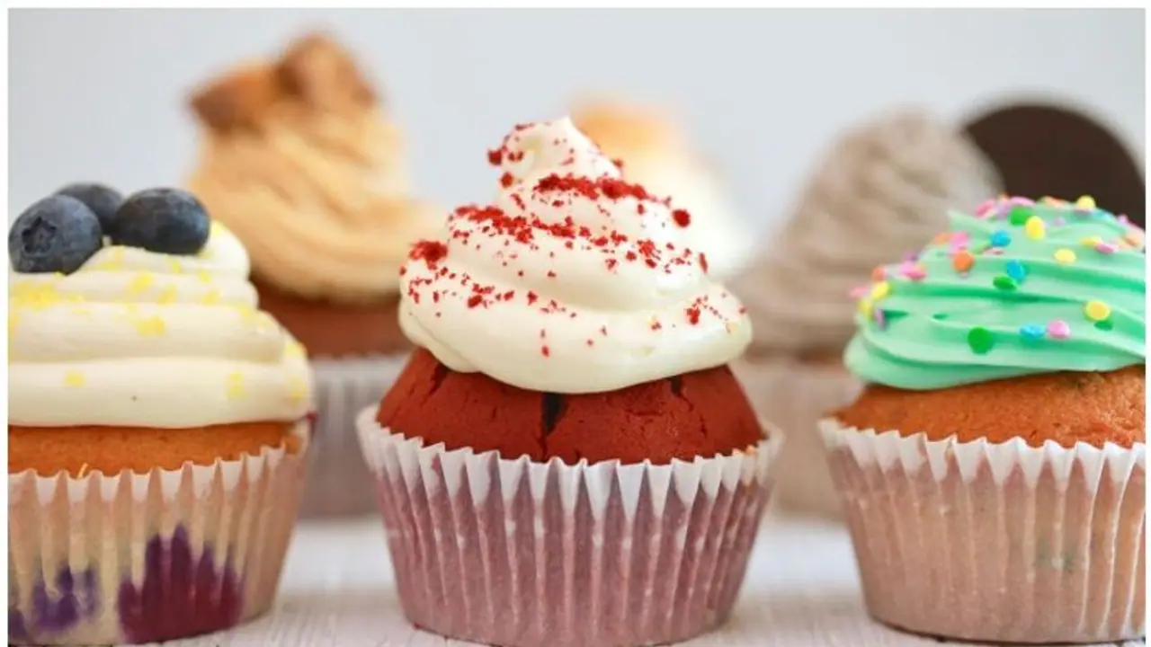 സ്വകാര്യ ഭാഗങ്ങളുടെ മാതൃകയില് കപ്കേക്കുകള്; വനിതാ ഷെഫ് ഈജിപ്തില് അറസ്റ്റില് സ്വകാര്യ ഭാഗങ്ങളുടെ മാതൃകയില് കപ്കേക്കുകള്; വനിതാ ഷെഫ് ഈജിപ്തില് അറസ്റ്റില്