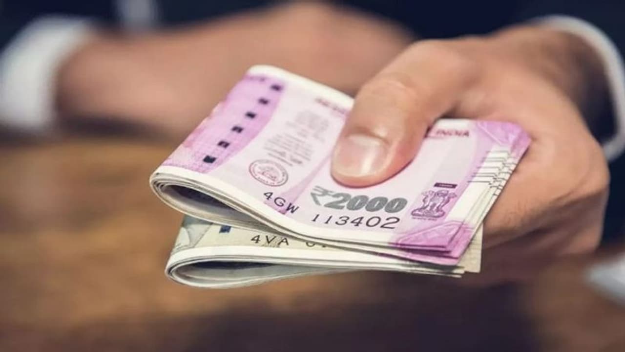 உத்தரப்பிரதேசத்தை விட தமிழ்நாட்டுக்கு குறைவான வரி பங்கீடு! உத்தரப்பிரதேசத்தை விட தமிழ்நாட்டுக்கு குறைவான வரி பங்கீடு!