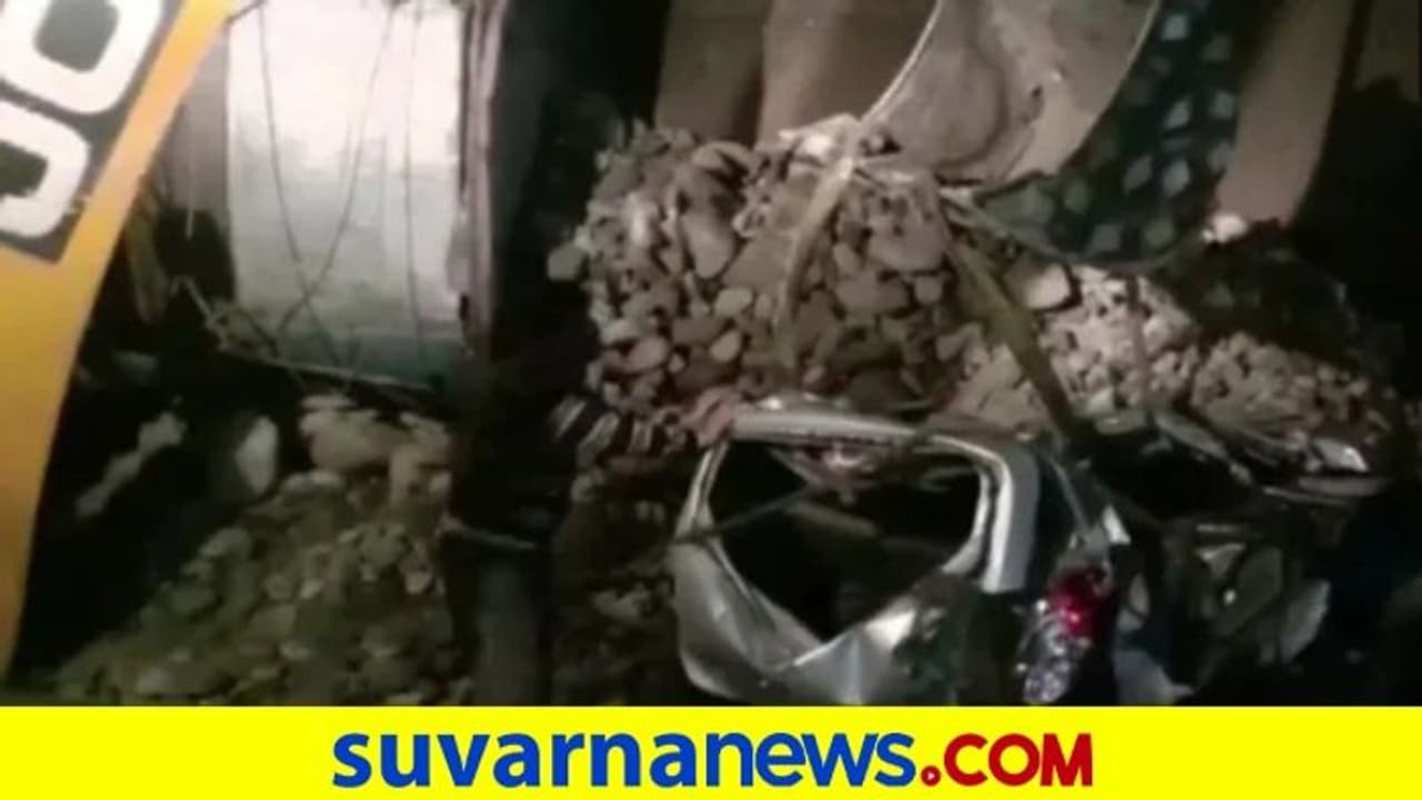 ದಿಬ್ಬಣದ ಮೂರು ಕಾರು ಲಾರಿಗೆ ಡಿಕ್ಕಿ: 4 ಮಕ್ಕಳು ಸೇರಿ 14 ಜನರ ಸಾವು! ದಿಬ್ಬಣದ ಮೂರು ಕಾರು ಲಾರಿಗೆ ಡಿಕ್ಕಿ: 4 ಮಕ್ಕಳು ಸೇರಿ 14 ಜನರ ಸಾವು!