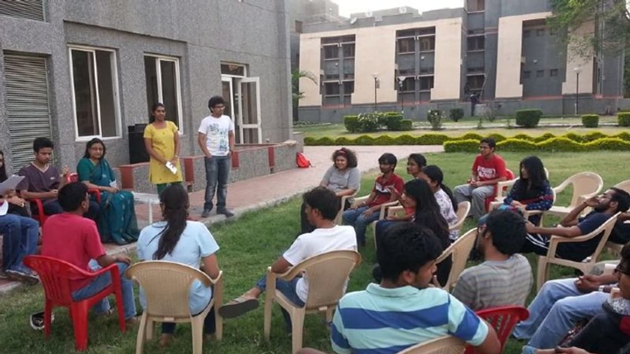 ಪಡೆದ ಸಂಬಳದ ಶೇ.2.1 ನೀಡುವಂತೆ ಆಗ್ರಹ: ಪ್ರಮಾಣ ಪತ್ರ ನೀಡದೇ ವಿದ್ಯಾರ್ಥಿಗಳಿಗೆ ಆಟ ಆಡಿಸ್ತಿರೋ ಕಾಲೇಜು ಪಡೆದ ಸಂಬಳದ ಶೇ.2.1 ನೀಡುವಂತೆ ಆಗ್ರಹ: ಪ್ರಮಾಣ ಪತ್ರ ನೀಡದೇ ವಿದ್ಯಾರ್ಥಿಗಳಿಗೆ ಆಟ ಆಡಿಸ್ತಿರೋ ಕಾಲೇಜು