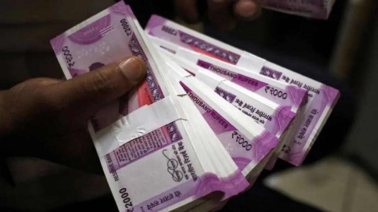 आपको पता है EPFO Amount से किया जा सकता है LIC Premium का पेमेंट, यहां जानें रूल