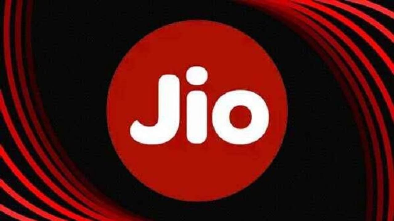 অবিশ্বাস্য, Jio এর এই প্ল্যান একবার রিচার্জ করলেই মিলবে সারা বছরের আনলিমিডেট ডেটা ও কলিং এর সুবিধা