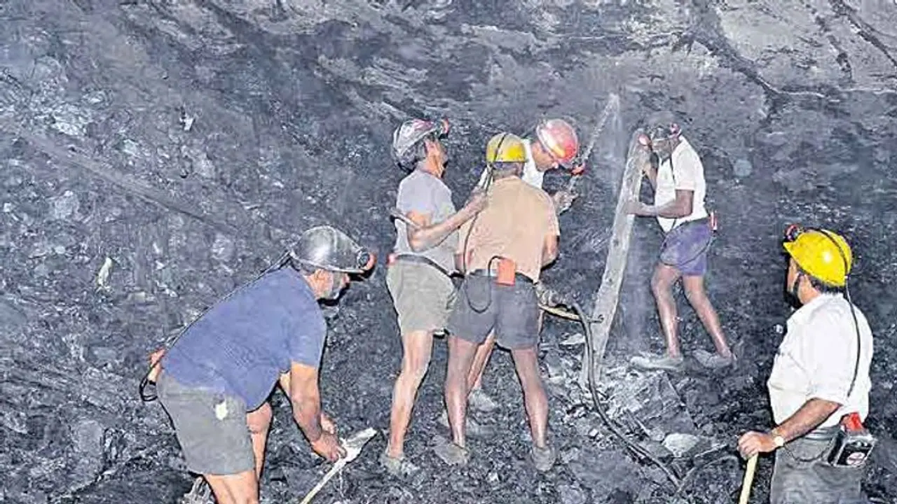 రెండు దఫాలు గుర్తింపు సంఘం: నేడు తుడిచిపెట్టుకుపోయిన తెలంగాణ బొగ్గుగని కార్మిక సంఘం రెండు దఫాలు గుర్తింపు సంఘం: నేడు తుడిచిపెట్టుకుపోయిన తెలంగాణ బొగ్గుగని కార్మిక సంఘం