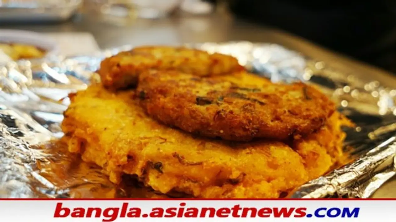 ৩০ বছর ধরে এক টাকায় চপ তেলেভাজা বিক্রি করে লাখপতি বিক্রেতা