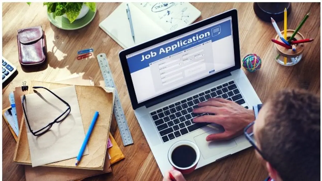 കേരള ചിക്കനില്‍ 113 ഒഴിവ്; ജനുവരി 27 വരെ അപേക്ഷിക്കാം; ബിരുദമാണ് യോ​ഗ്യത