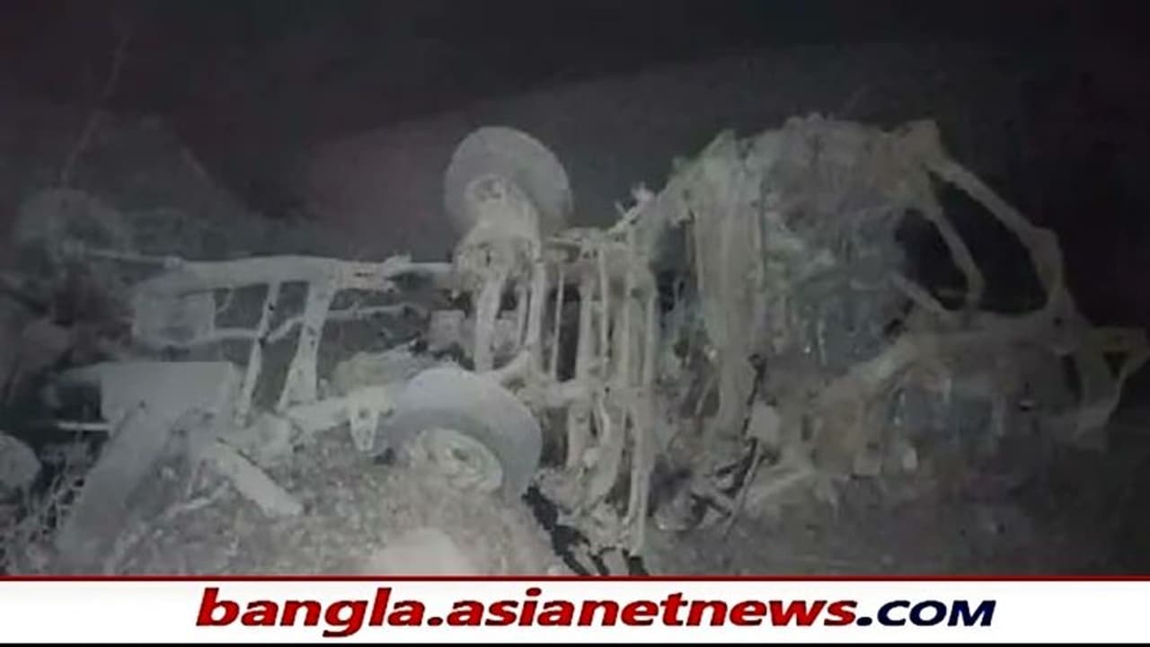 ভয়াবহ বিস্ফোরণে কেঁপে উঠল কর্নাটক, মর্মান্তিক মৃত্যু ৮ জনের, এলাকা ঘিরেছে বম্ব স্কোয়াড ভয়াবহ বিস্ফোরণে কেঁপে উঠল কর্নাটক, মর্মান্তিক মৃত্যু ৮ জনের, এলাকা ঘিরেছে বম্ব স্কোয়াড