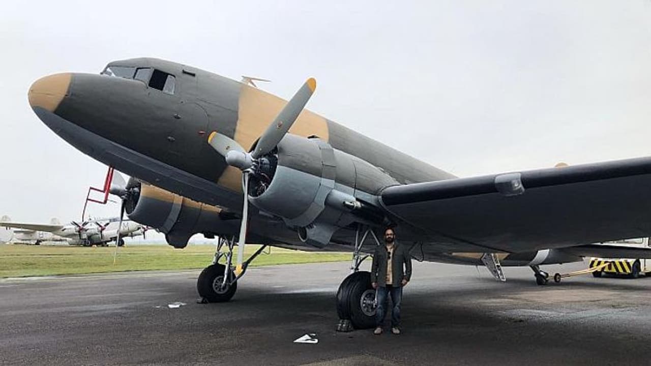 ರಾಜಪಥದಲ್ಲಿ ಹಾರಲಿದೆ ಶ್ರೀನಗರ ಕಾಪಾಡಿದ, ಬಾಂಗ್ಲಾಗೆ ಸ್ವಾತಂತ್ರ್ಯ ಕೊಟ್ಟ ವಿಂಟೇಜ್ ಡಕೋಟಾ! ರಾಜಪಥದಲ್ಲಿ ಹಾರಲಿದೆ ಶ್ರೀನಗರ ಕಾಪಾಡಿದ, ಬಾಂಗ್ಲಾಗೆ ಸ್ವಾತಂತ್ರ್ಯ ಕೊಟ್ಟ ವಿಂಟೇಜ್ ಡಕೋಟಾ!