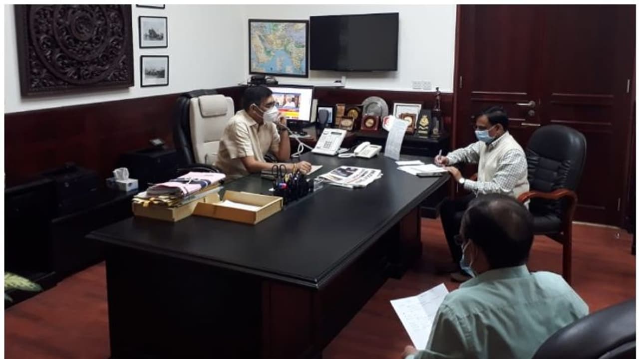 ഒമാനിലെ ഇന്ത്യൻ എംബസിയുടെ നേതൃത്വത്തില് 'ടെലി കോൺഫറൻസ് ഓപ്പൺ ഹൗസ്' ഒമാനിലെ ഇന്ത്യൻ എംബസിയുടെ നേതൃത്വത്തില് 'ടെലി കോൺഫറൻസ് ഓപ്പൺ ഹൗസ്'