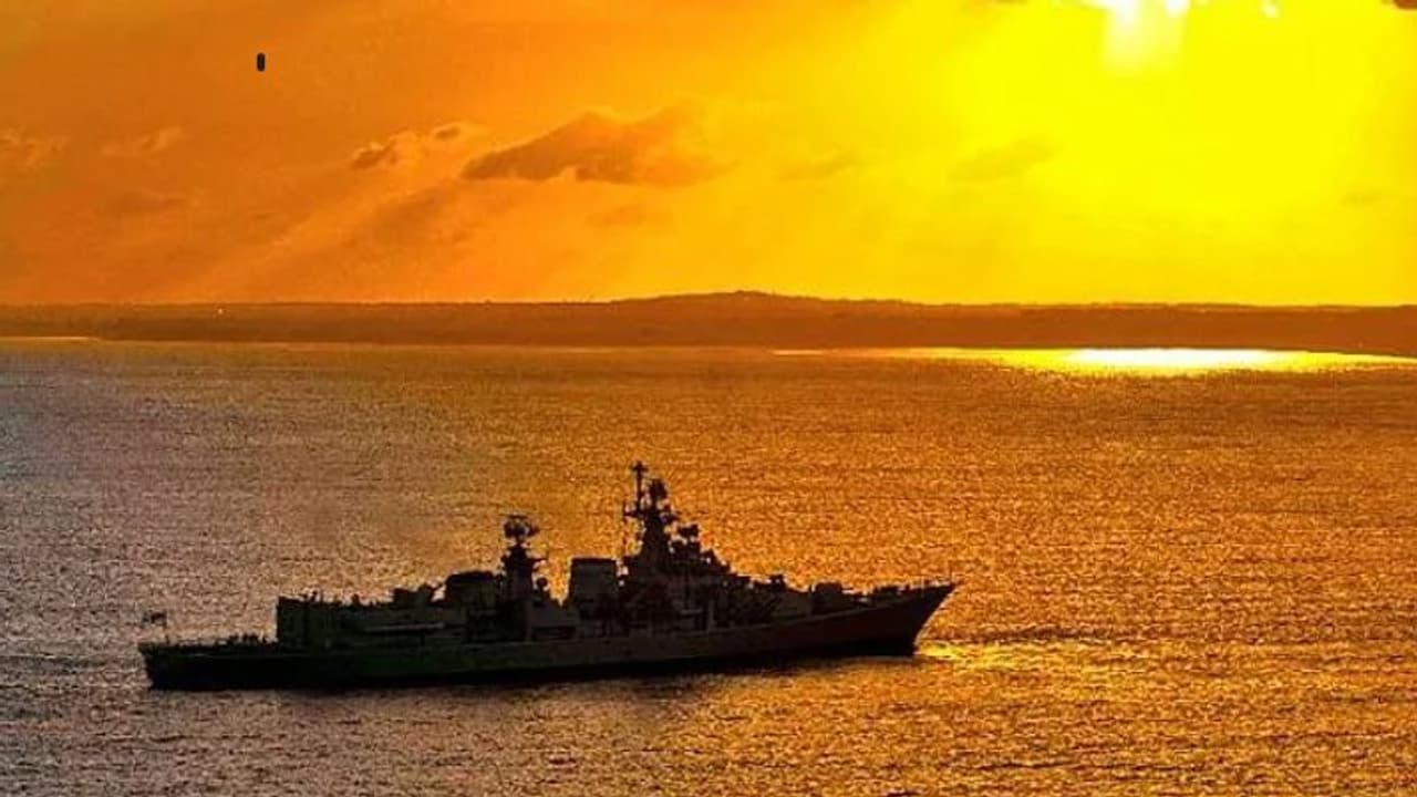 Exercise Kavach: चीन से विवाद के बीच अंडमान और निकोबार में अपनी ताकत दिखाएंगी तीनों सेनाएं Exercise Kavach: चीन से विवाद के बीच अंडमान और निकोबार में अपनी ताकत दिखाएंगी तीनों सेनाएं