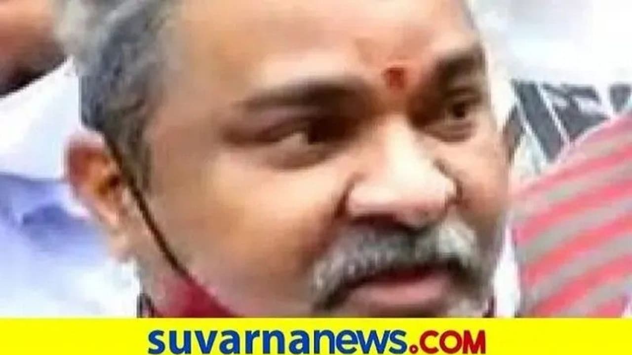 ಕಾಳಹಸ್ತಿ ಟ್ರಸ್ಟ್ ಮಾಜಿ ಅಧ್ಯಕ್ಷರಿಗೂ ಯುವರಾಜ್ 1.5 ಕೋಟಿ ಟೋಪಿ..! ಕಾಳಹಸ್ತಿ ಟ್ರಸ್ಟ್ ಮಾಜಿ ಅಧ್ಯಕ್ಷರಿಗೂ ಯುವರಾಜ್ 1.5 ಕೋಟಿ ಟೋಪಿ..!