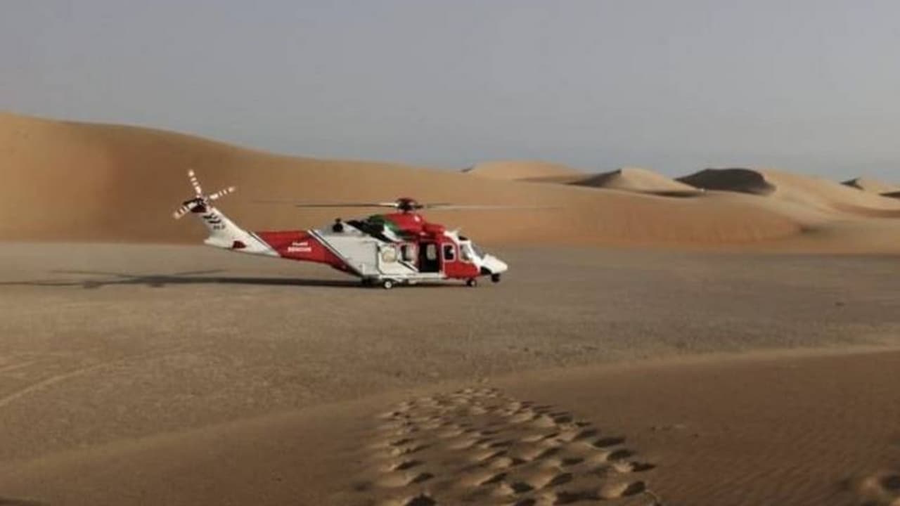 യുഎഇയിലെ മരൂഭൂമിയില് വാഹനാപകടം; 42 വയസുകാരനെ ഹെലികോപ്റ്ററില് ആശുപത്രിയിലേക്ക് മാറ്റി യുഎഇയിലെ മരൂഭൂമിയില് വാഹനാപകടം; 42 വയസുകാരനെ ഹെലികോപ്റ്ററില് ആശുപത്രിയിലേക്ക് മാറ്റി