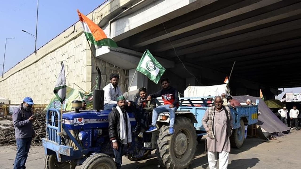 ട്രാക്ടർ റാലി റൂട്ട് മാപ്പ് ദില്ലി പൊലീസിന് നൽകി കർഷകർ, അട്ടിമറി നീക്കമുണ്ടെന്ന് പൊലീസ്