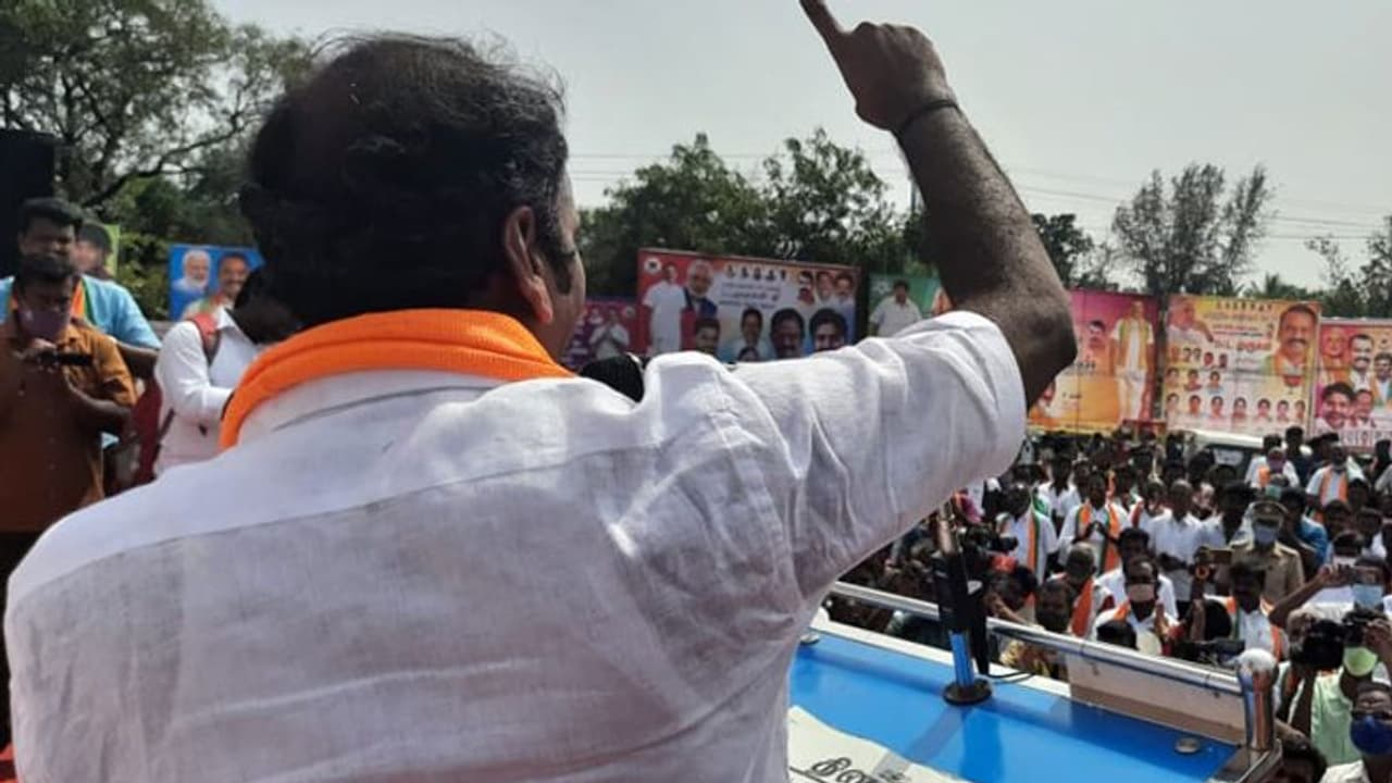 எங்களுக்கு வேற வேலையே இல்லையா.. இதுதான் எங்களுடைய வேலையா.. சசிகலா விவகாரத்தில் கடுப்பான எல்.முருகன்..!