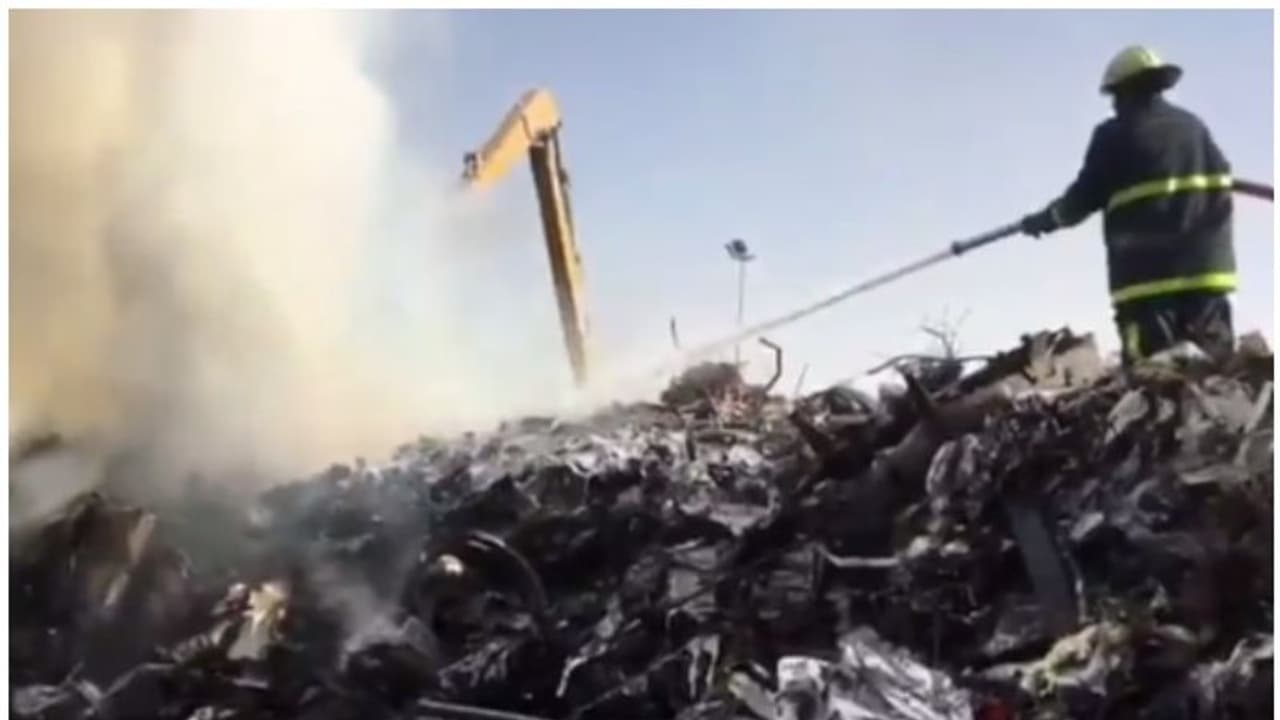 ഒമാനിലെ വ്യവസായ മേഖലയില് തീപ്പിടുത്തം ഒമാനിലെ വ്യവസായ മേഖലയില് തീപ്പിടുത്തം