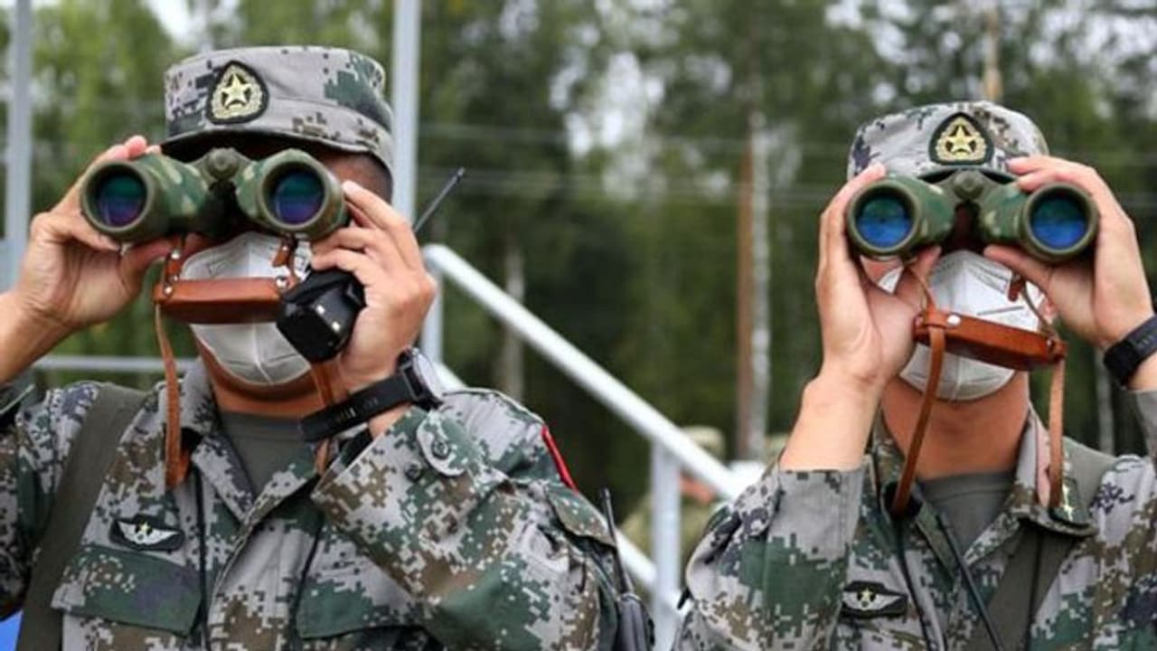 चीन की चोरी ऊपर से सीनजोरी: संधि तोड़कर बॉर्डर पर सैनिकों का जमावड़ा किया चीन की चोरी ऊपर से सीनजोरी: संधि तोड़कर बॉर्डर पर सैनिकों का जमावड़ा किया