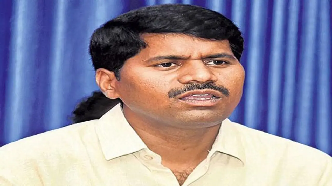 నన్నే ఓడించలేకపోయారు.. ఇక జగన్నేం ఓడిస్తారు, నేను సీఎం బంటునే : ఉద్యోగ నేత వెంకట్రామిరెడ్డి నన్నే ఓడించలేకపోయారు.. ఇక జగన్నేం ఓడిస్తారు, నేను సీఎం బంటునే : ఉద్యోగ నేత వెంకట్రామిరెడ్డి