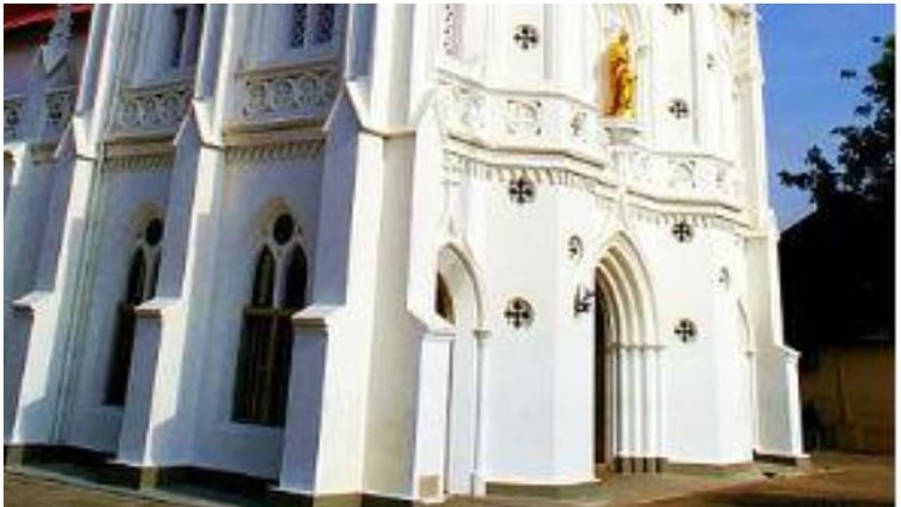 പാളയം സെന്റ് ജോസഫ് കത്തീഡ്രൽ സഹ വികാരി മരിച്ച നിലയിൽ