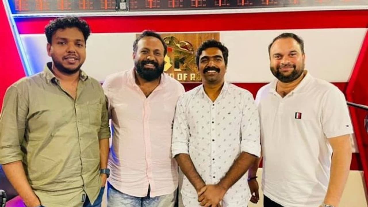 കേരളക്കര കീഴടക്കാൻ ‘കെജിഎഫ്‘ മ്യൂസിക് ഡയറക്ടര്‍; രവി ബസ്‌റൂര്‍ എത്തുന്നത് പവര്‍സ്റ്റാറില്‍