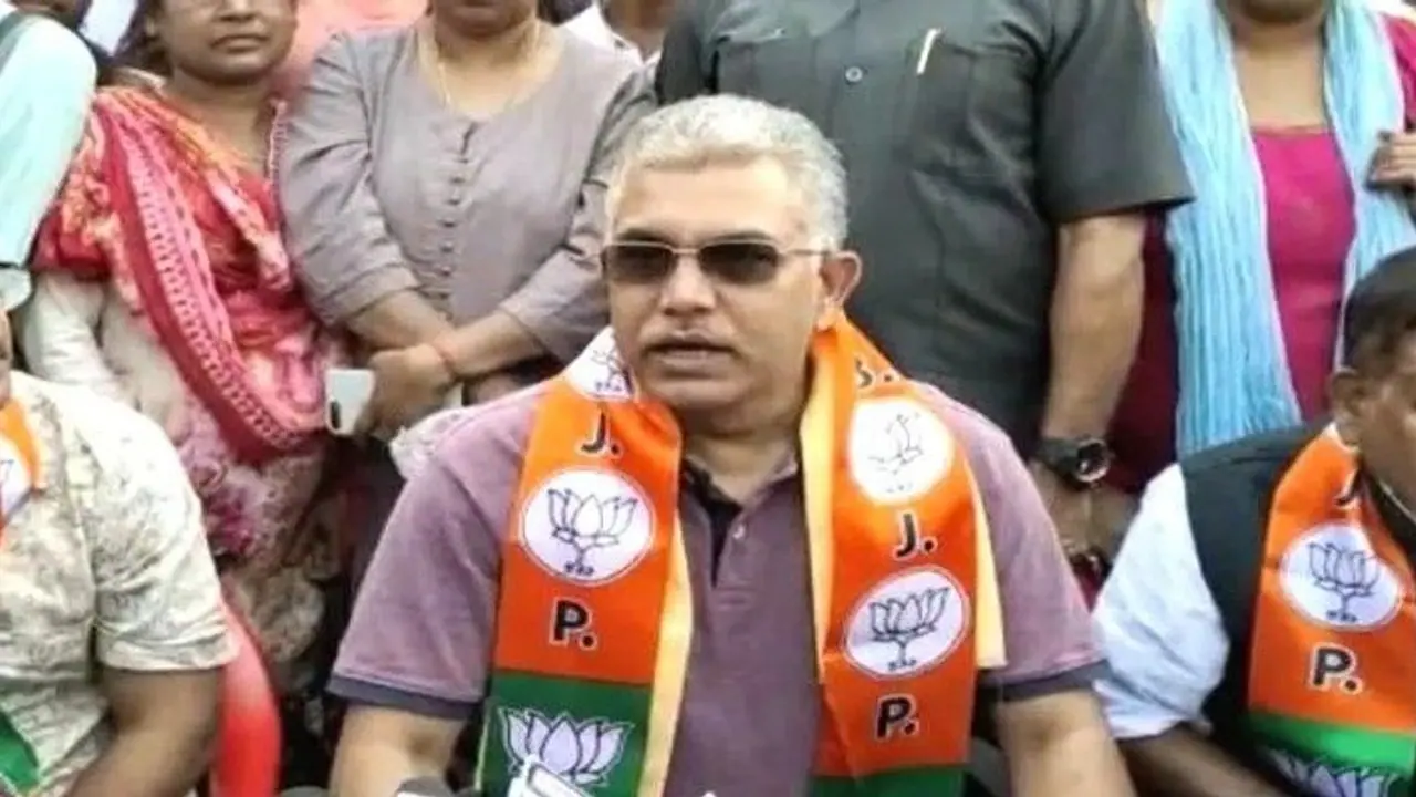 'পুলিশ তৃণমূল ক্যাডারের মতো কাজ করছে, এসব তো হওয়ারই ছিল', পুরভোটে বিস্ফোরক দিলীপ ঘোষ 'পুলিশ তৃণমূল ক্যাডারের মতো কাজ করছে, এসব তো হওয়ারই ছিল', পুরভোটে বিস্ফোরক দিলীপ ঘোষ