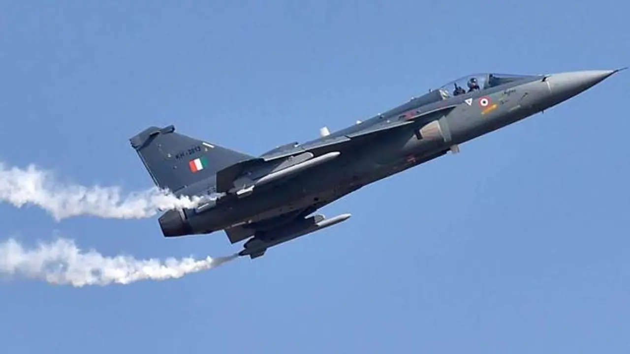 ഫ്രാന്സില് നിന്ന് മൂന്ന് റഫാല് യുദ്ധവിമാനങ്ങള് കൂടിയെത്തി ഫ്രാന്സില് നിന്ന് മൂന്ന് റഫാല് യുദ്ധവിമാനങ്ങള് കൂടിയെത്തി