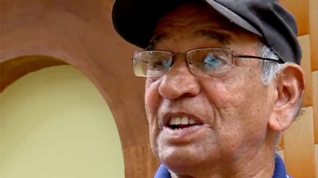 ഒ എം നമ്പ്യാർ ഇനി ഓർമ; മൃതദേഹം ഔദ്യോഗിക ബഹുമതികളോടെ സംസ്കരിച്ചു ഒ എം നമ്പ്യാർ ഇനി ഓർമ; മൃതദേഹം ഔദ്യോഗിക ബഹുമതികളോടെ സംസ്കരിച്ചു