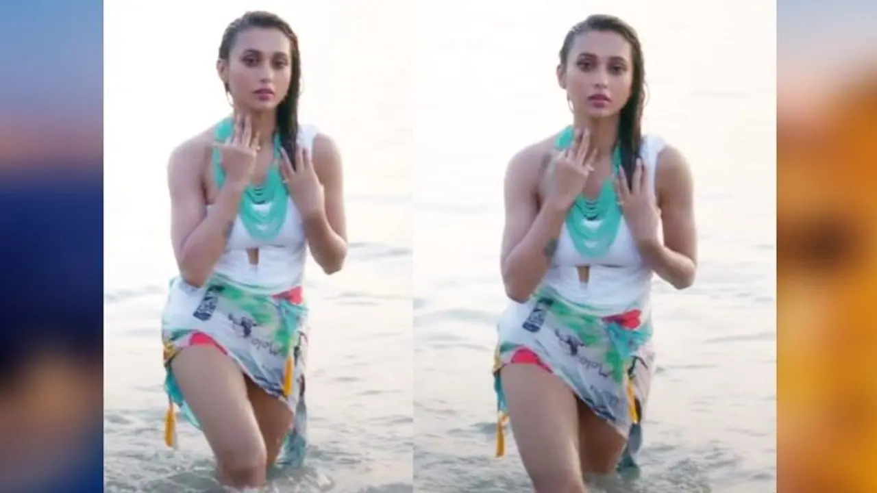 Autotune র প্রয়োজন নেই মিমির, নিন্দুকদের গালে সপাটে চড় মারল অভিনেত্রীর এই ভিডিও