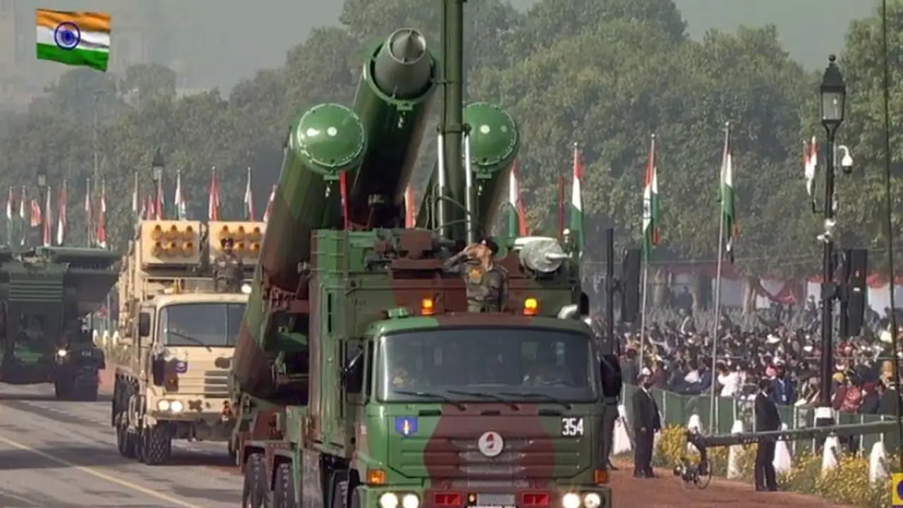 Republic Day 2022: প্রজাতন্ত্র দিবসের প্যারেড মাতাতে তৈরি রাফাল জাগুয়ার P8I Republic Day 2022: প্রজাতন্ত্র দিবসের প্যারেড মাতাতে তৈরি রাফাল জাগুয়ার P8I