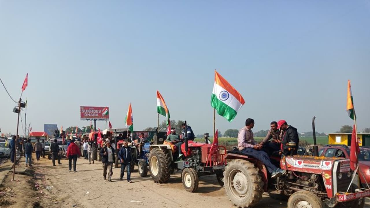 ಪಂಜಾಬಲ್ಲಿ ದಾಖಲೆ ಪ್ರಮಾಣದ ಟ್ರ್ಯಾಕ್ಟರ್ಗಳ ಸೇಲ್! ಪಂಜಾಬಲ್ಲಿ ದಾಖಲೆ ಪ್ರಮಾಣದ ಟ್ರ್ಯಾಕ್ಟರ್ಗಳ ಸೇಲ್!