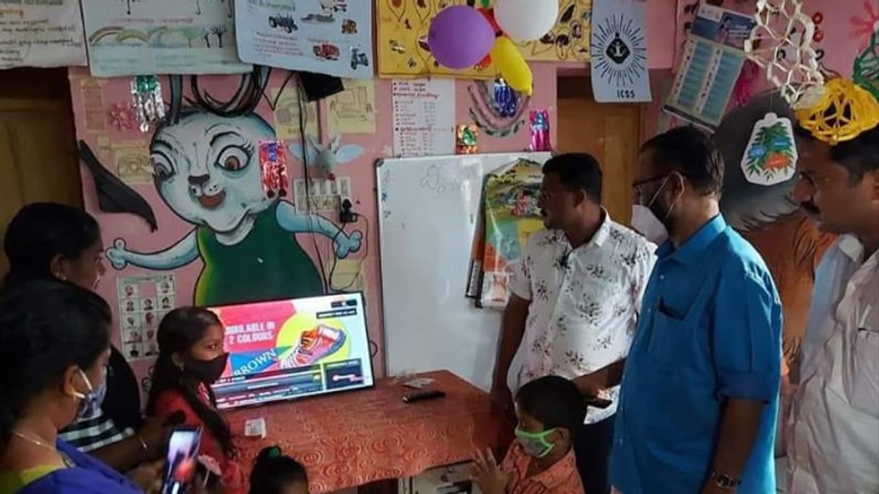 അംഗനവാടിക്ക് ടിവി വാങ്ങിനൽകി എംഎൽഎ, അനുയായികള്‍ അത് തിരികെവാങ്ങിയെന്ന് ആക്ഷേപം