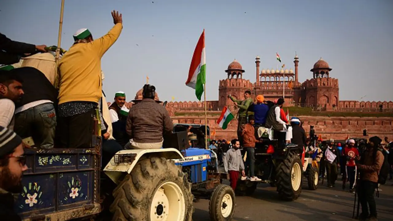 ಸ್ವಾತಂತ್ರ್ಯ ದಿನಾಚರಣೆಗೆ ದೆಹಲಿಯಲ್ಲಿ ರೈತರಿಂದ ಮತ್ತೊಂದು ಟ್ರಾಕ್ಟರ್ ರ್ಯಾಲಿ; ರಾಕೇಶ್ ಟಿಕಾಯತ್ ಘೋಷಣೆ! ಸ್ವಾತಂತ್ರ್ಯ ದಿನಾಚರಣೆಗೆ ದೆಹಲಿಯಲ್ಲಿ ರೈತರಿಂದ ಮತ್ತೊಂದು ಟ್ರಾಕ್ಟರ್ ರ್ಯಾಲಿ; ರಾಕೇಶ್ ಟಿಕಾಯತ್ ಘೋಷಣೆ!