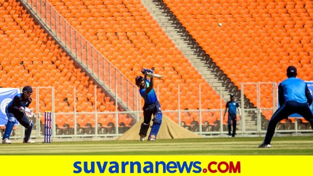 ಮುಷ್ತಾಕ್ ಅಲಿ ಟ್ರೋಫಿ: ಹರ್ಯಾಣ ಎದುರು ಕೊನೆ ಎಸೆತದಲ್ಲಿ ಸಿಕ್ಸ್ ಬಾರಿಸಿ ಸೆಮೀಸ್ಗೇರಿದ ಬರೋಡ..! ಮುಷ್ತಾಕ್ ಅಲಿ ಟ್ರೋಫಿ: ಹರ್ಯಾಣ ಎದುರು ಕೊನೆ ಎಸೆತದಲ್ಲಿ ಸಿಕ್ಸ್ ಬಾರಿಸಿ ಸೆಮೀಸ್ಗೇರಿದ ಬರೋಡ..!