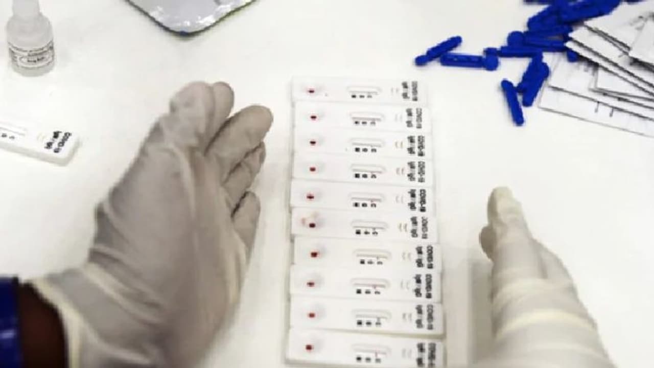 കൊവിഡ് പരിശോധനയ്ക്ക് മലദ്വാരത്തില്‍ നിന്ന് സാമ്പിള്‍; ചൈനയില്‍ പ്രതിഷേധം