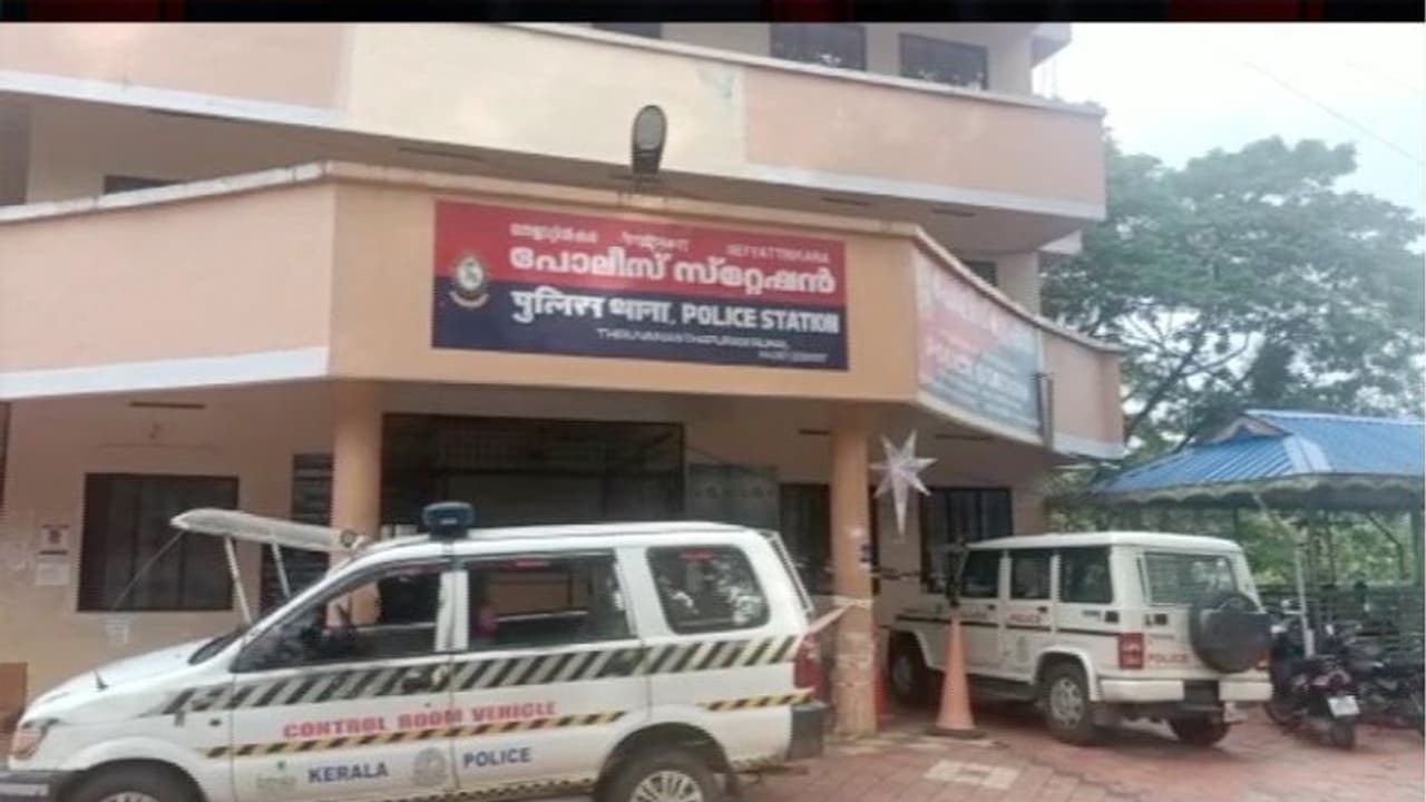 നെയ്യാറില്‍ യുവതി മുങ്ങിമരിച്ച സംഭവം; സംഭവത്തിൽ ദുരൂഹതയേറുന്നു