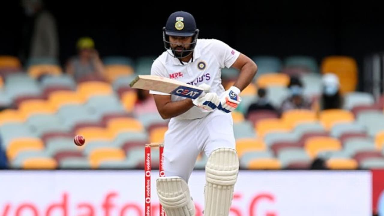 ഇംഗ്ലണ്ടിനെതിരെ രോഹിത്തിനൊപ്പം ആര് ഓപ്പണ് ചെയ്യണം; പേരുമായി ഗംഭീര് ഇംഗ്ലണ്ടിനെതിരെ രോഹിത്തിനൊപ്പം ആര് ഓപ്പണ് ചെയ്യണം; പേരുമായി ഗംഭീര്