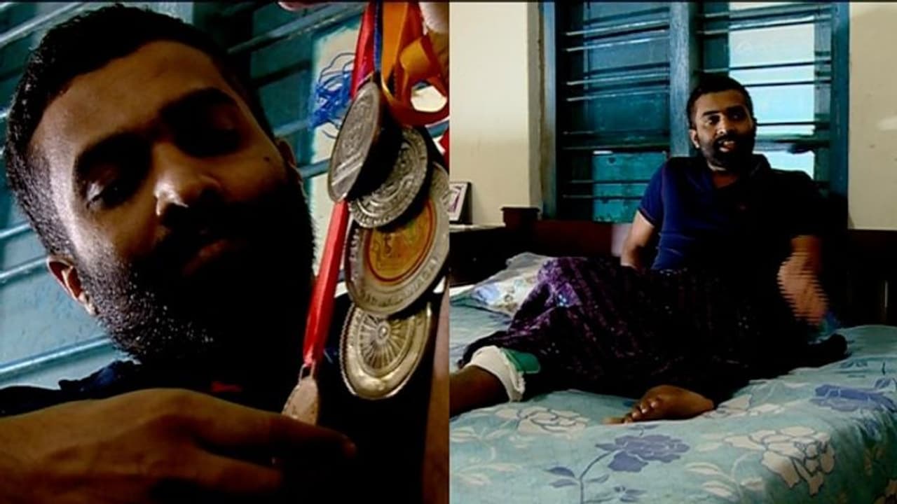 ട്രാക്കിലെ മിന്നുംതാരം കനിവ് തേടി കിടക്കയിൽ; ചികിത്സയ്ക്ക് ചെലവ് 15 ലക്ഷത്തോളം രൂപ ട്രാക്കിലെ മിന്നുംതാരം കനിവ് തേടി കിടക്കയിൽ; ചികിത്സയ്ക്ക് ചെലവ് 15 ലക്ഷത്തോളം രൂപ