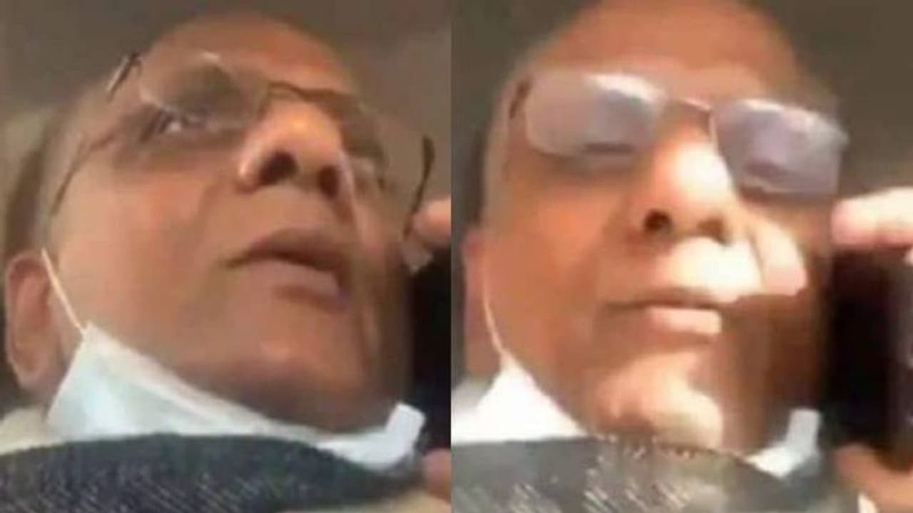 ഭാര്യ അറിയാതെ വാക്സിനെടുത്തു ഡോക്ടര്; ലൈവിനിടെ ഭാര്യയുടെ കോളും! പിന്നീട് സംഭവിച്ചത്... ഭാര്യ അറിയാതെ വാക്സിനെടുത്തു ഡോക്ടര്; ലൈവിനിടെ ഭാര്യയുടെ കോളും! പിന്നീട് സംഭവിച്ചത്...