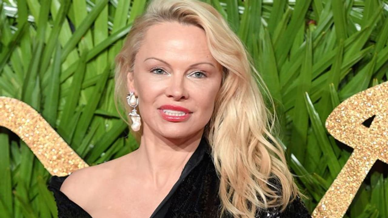 मजह 12 दिन में पांचवें पति से तलाक लेने वाली पामेला एंडसन ने फिर की शादी, इस शख्स को बनाया हमसफर मजह 12 दिन में पांचवें पति से तलाक लेने वाली पामेला एंडसन ने फिर की शादी, इस शख्स को बनाया हमसफर