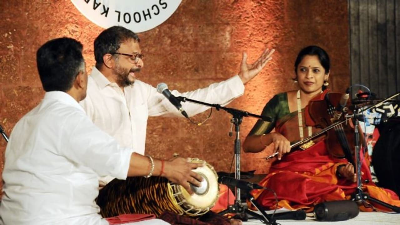 ശ്രീനാരായണഗുരുവിന്റെ ദൈവദശകം കര്ണാടക സംഗീത രാഗത്തിലേക്കു മാറ്റി ടി.എം. കൃഷ്ണ ശ്രീനാരായണഗുരുവിന്റെ ദൈവദശകം കര്ണാടക സംഗീത രാഗത്തിലേക്കു മാറ്റി ടി.എം. കൃഷ്ണ