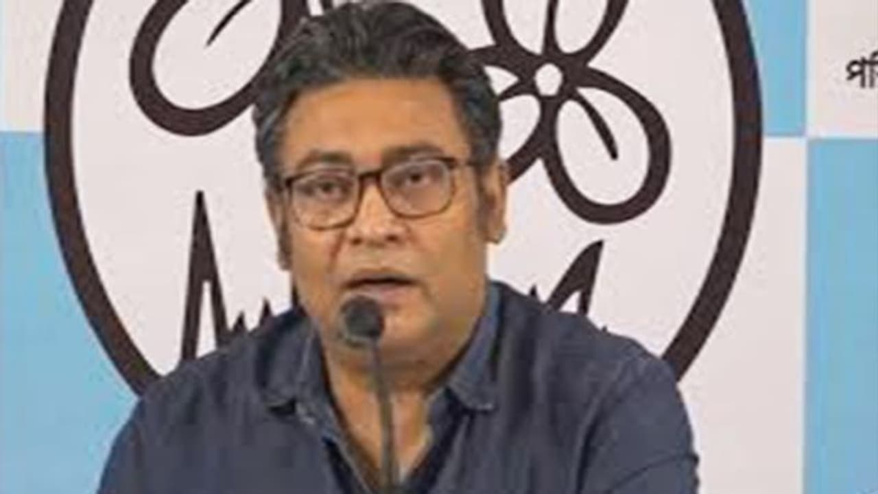 রিমেক শিল্পী থেকে রাজ্যের মন্ত্রী, যাত্রাপথ কম বন্ধুর ছিল না ইন্দ্রনীল সেনের রিমেক শিল্পী থেকে রাজ্যের মন্ত্রী, যাত্রাপথ কম বন্ধুর ছিল না ইন্দ্রনীল সেনের