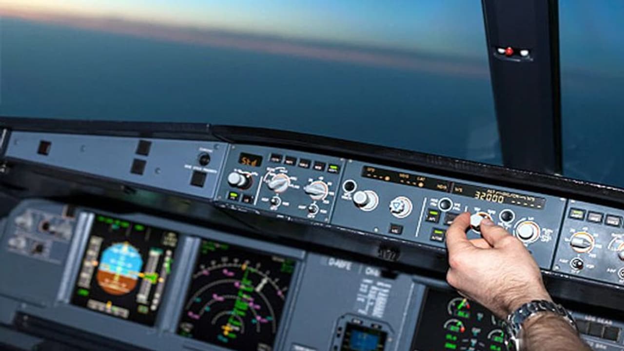 പസഫിക്കിനു മുകളില് ഏഴ് പറക്കും തളികകളെ കണ്ടെന്ന് പൈലറ്റുമാര്! പസഫിക്കിനു മുകളില് ഏഴ് പറക്കും തളികകളെ കണ്ടെന്ന് പൈലറ്റുമാര്!