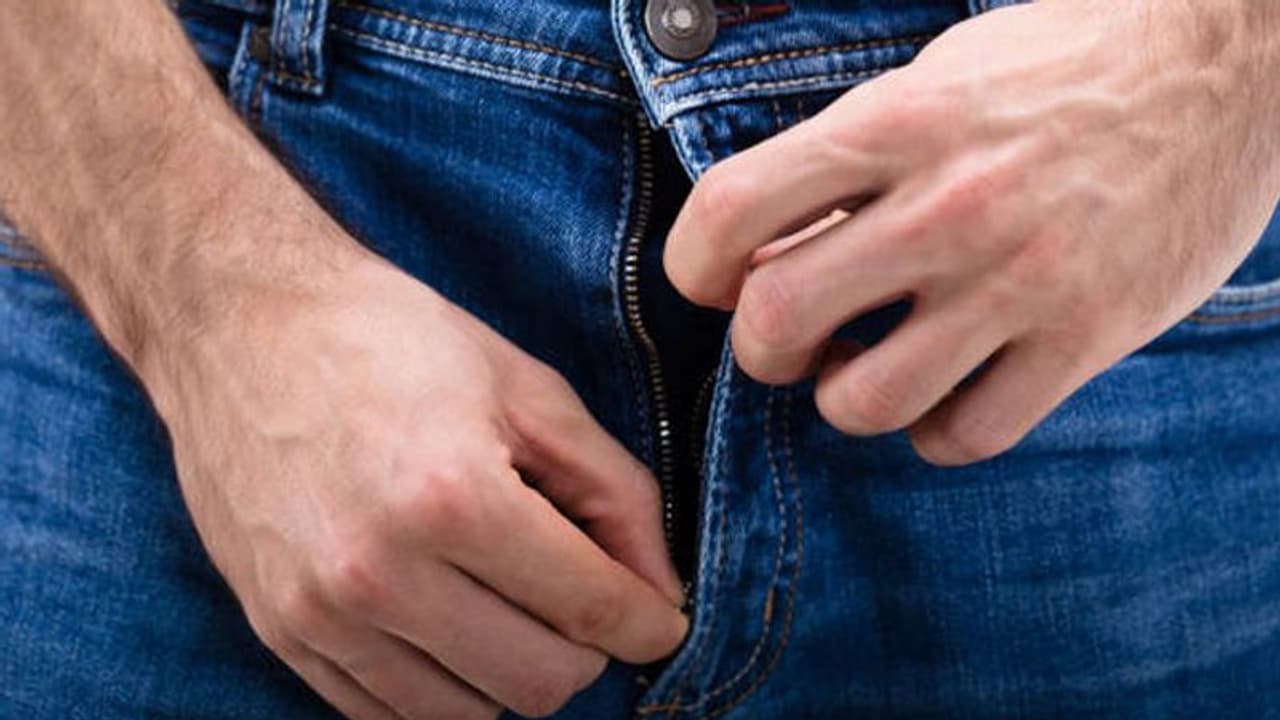 ஆணின் பேன்ட் ஜிப்பை திறந்து.. சிறுமியின் கையை பிடிப்பது போக்சோவில் வராது.. பெண் நீதிபதி மீண்டும் சர்ச்சை..! ஆணின் பேன்ட் ஜிப்பை திறந்து.. சிறுமியின் கையை பிடிப்பது போக்சோவில் வராது.. பெண் நீதிபதி மீண்டும் சர்ச்சை..!