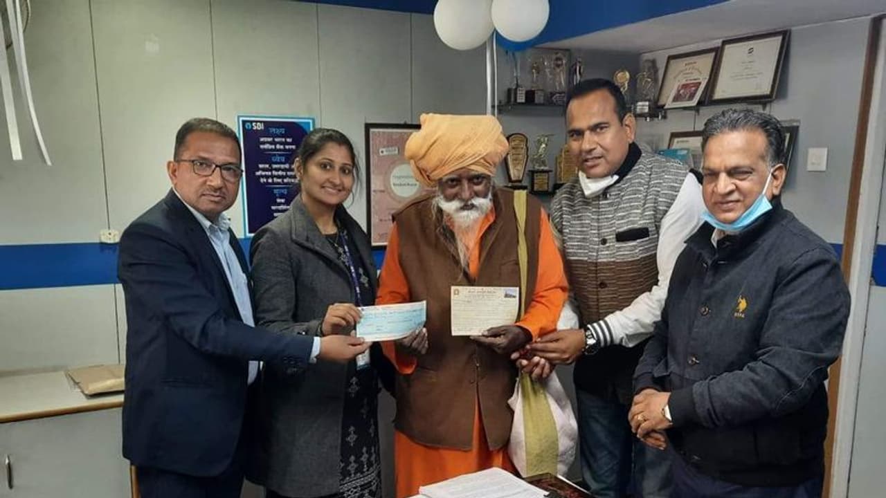 6 ದಶಕ ಗುಹೆಯಲ್ಲಿದ್ದ ಸಾಧು, ರಾಮ ಮಂದಿರ ನಿರ್ಮಾಣಕ್ಕೆ ಕೊಟ್ರು 1 ಕೋಟಿ ದೇಣಿಗೆ!