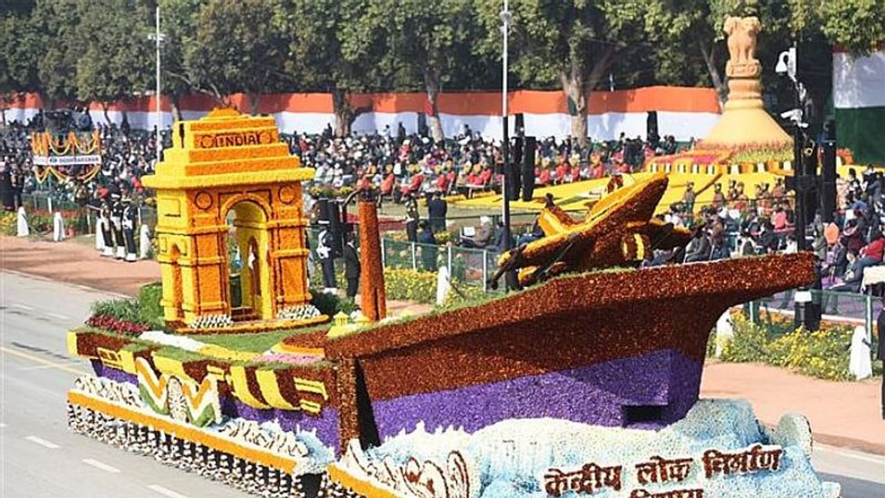 Republic day : குடியரசு தின ஊர்தி விவகாரம்.. எல்லாத்துக்கும் காரணமே தமிழக அரசுதான்.. திருப்பி அடிக்கும் பாஜக! Republic day : குடியரசு தின ஊர்தி விவகாரம்.. எல்லாத்துக்கும் காரணமே தமிழக அரசுதான்.. திருப்பி அடிக்கும் பாஜக!