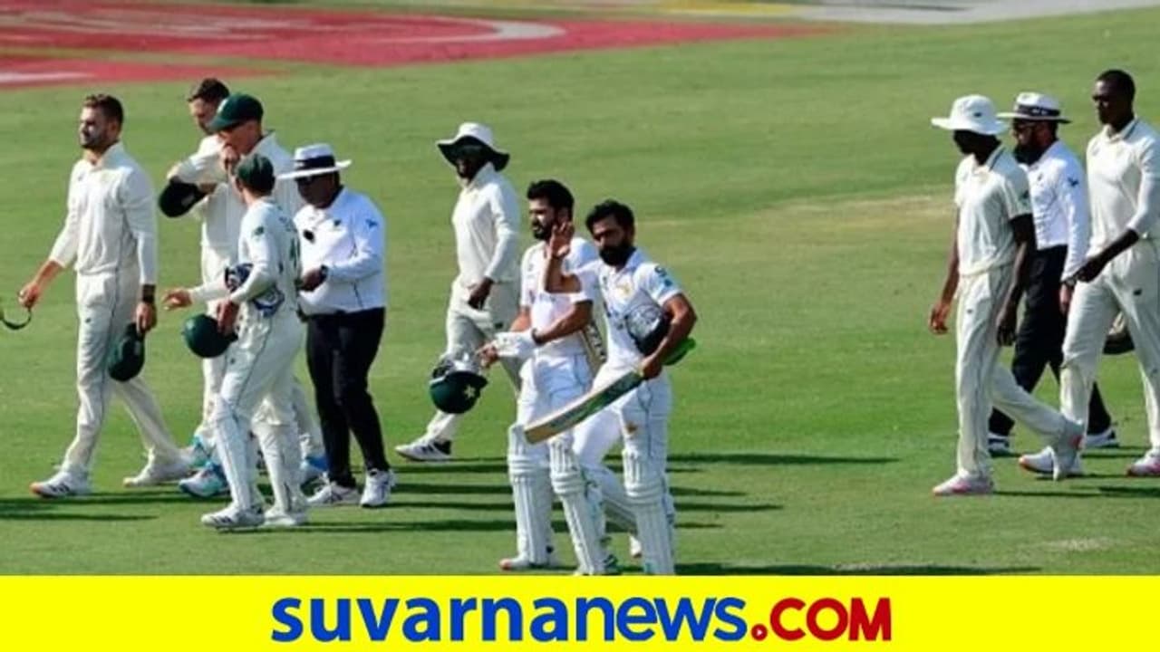 ಕರಾಚಿ ಟೆಸ್ಟ್: ದಕ್ಷಿಣ ಆಫ್ರಿಕಾ ವಿರುದ್ಧ ಪಾಕ್ಗೆ 7 ವಿಕೆಟ್ಗಳ ಭರ್ಜರಿ ಜಯ ಕರಾಚಿ ಟೆಸ್ಟ್: ದಕ್ಷಿಣ ಆಫ್ರಿಕಾ ವಿರುದ್ಧ ಪಾಕ್ಗೆ 7 ವಿಕೆಟ್ಗಳ ಭರ್ಜರಿ ಜಯ