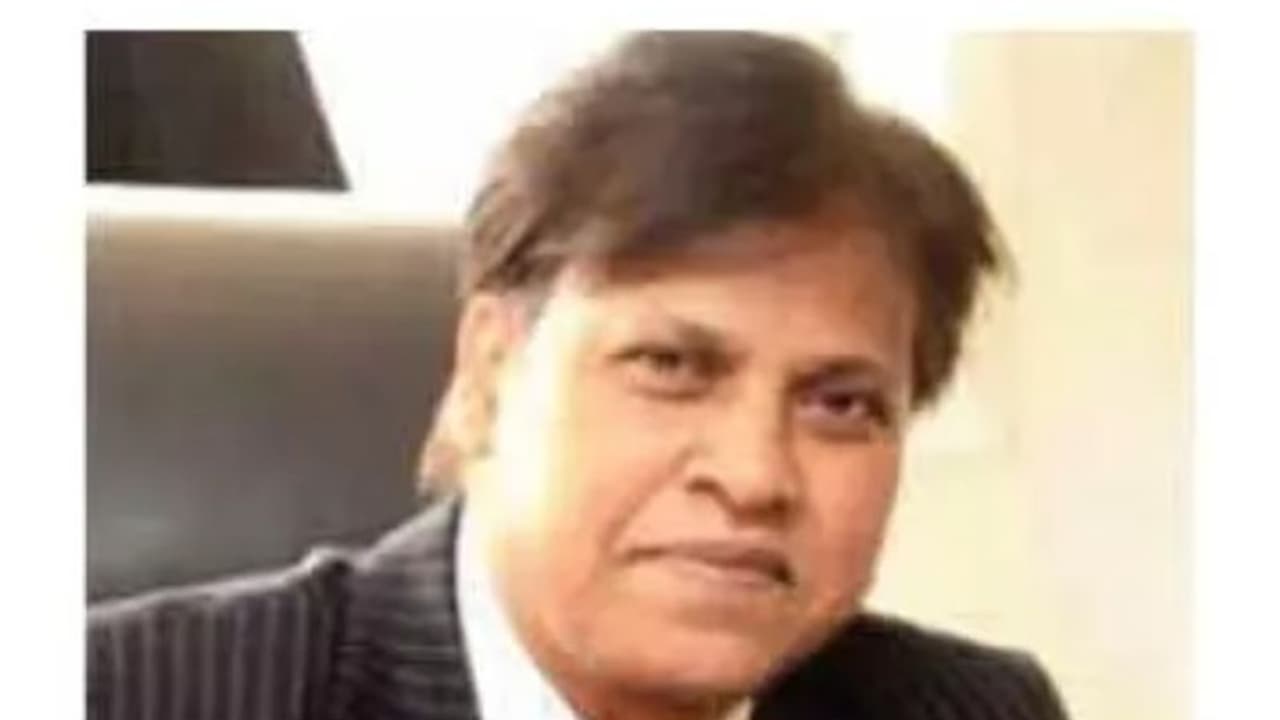 മനുഷ്യക്കടത്ത്; ബംഗ്ലാദേശ് എംപിക്ക് കുവൈത്തില് നാലുവര്ഷം തടവുശിക്ഷ, പിഴ മനുഷ്യക്കടത്ത്; ബംഗ്ലാദേശ് എംപിക്ക് കുവൈത്തില് നാലുവര്ഷം തടവുശിക്ഷ, പിഴ